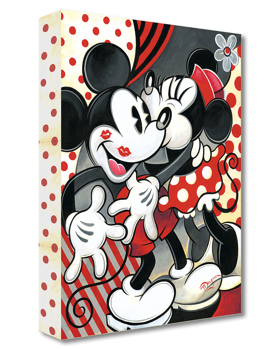 Hugs and Kisses - Disney Treasure On Canvas