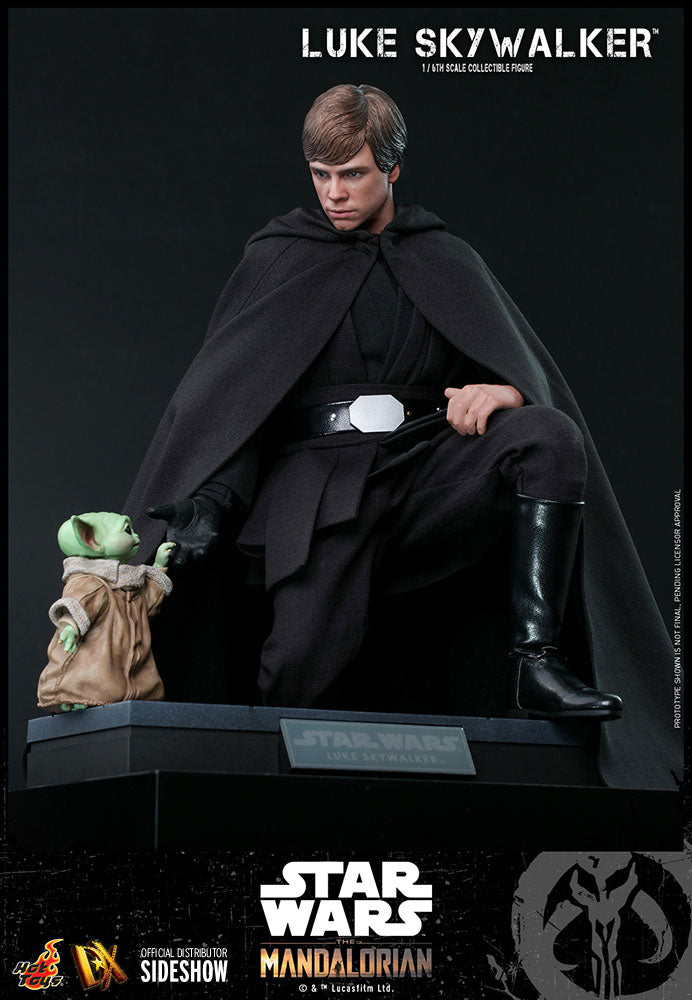 Luke Skywalker With Grogu 1:6 Scale Hot Toys
