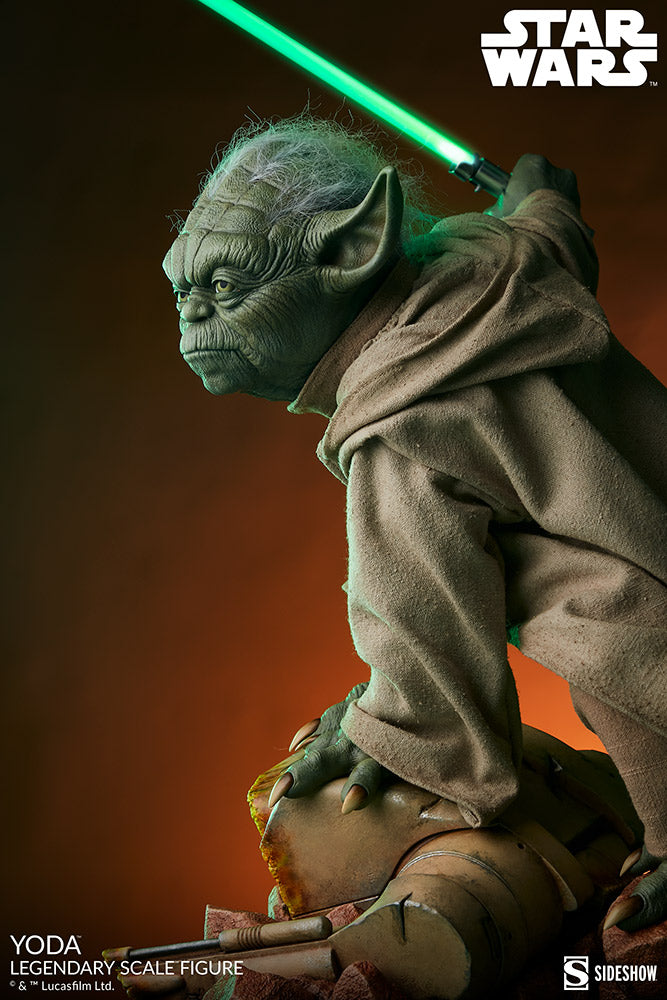 Yoda Legendary Scale Figure