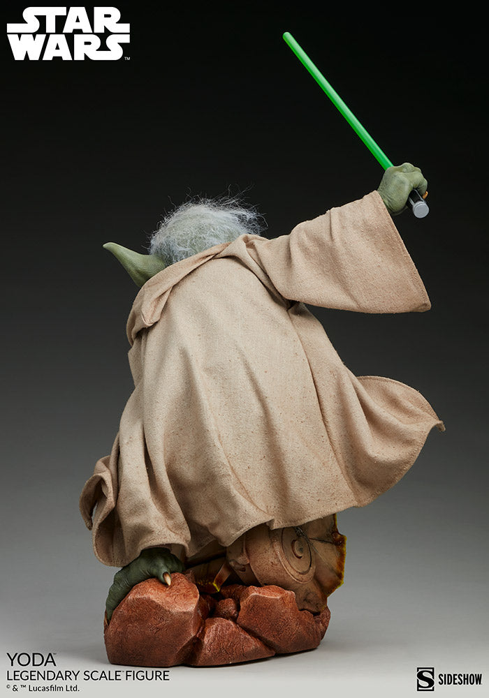 Yoda Legendary Scale Figure
