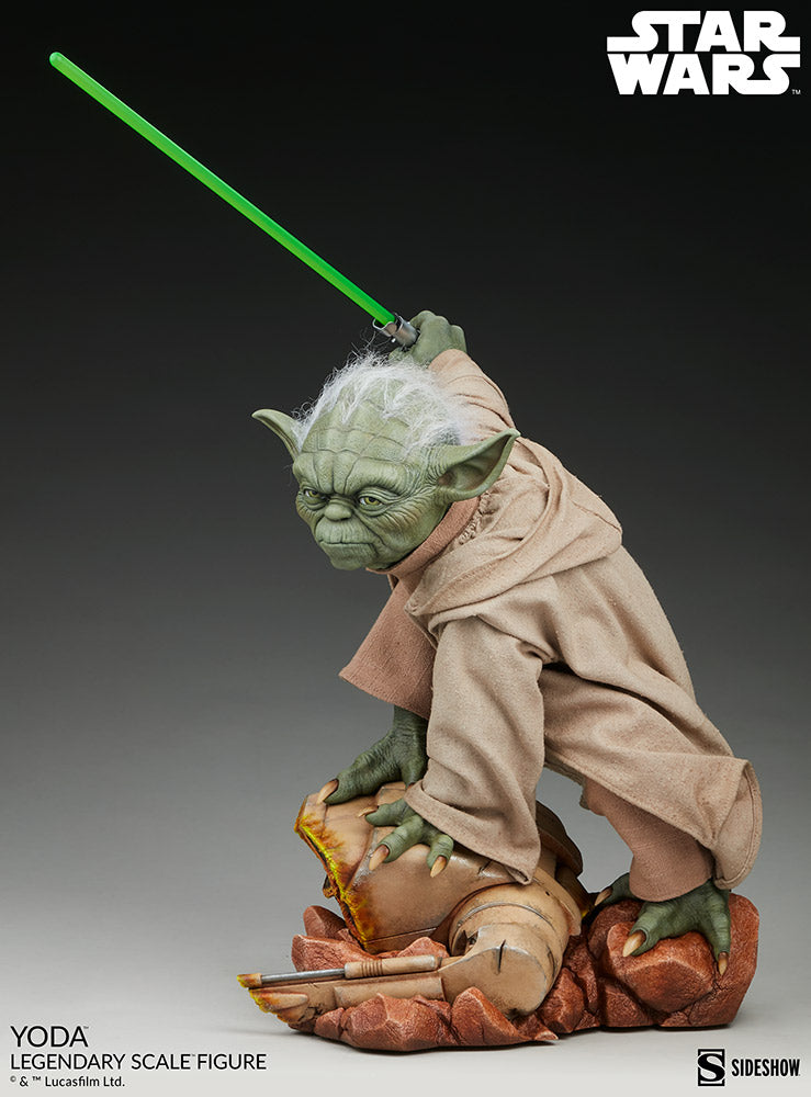 Yoda Legendary Scale Figure