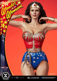 Wonder Woman 1975 Lynda Carter Statue