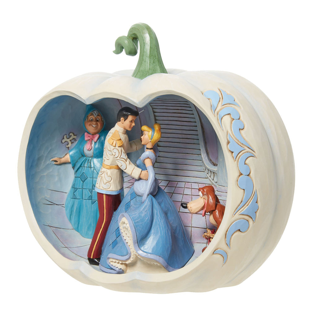Love At First Sight Cinderella Figure