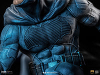 Batman On Batsignal Deluxe 1:10 Scale Statue