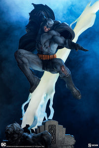 Batman The Dark Knight Returns Premium Format Figure