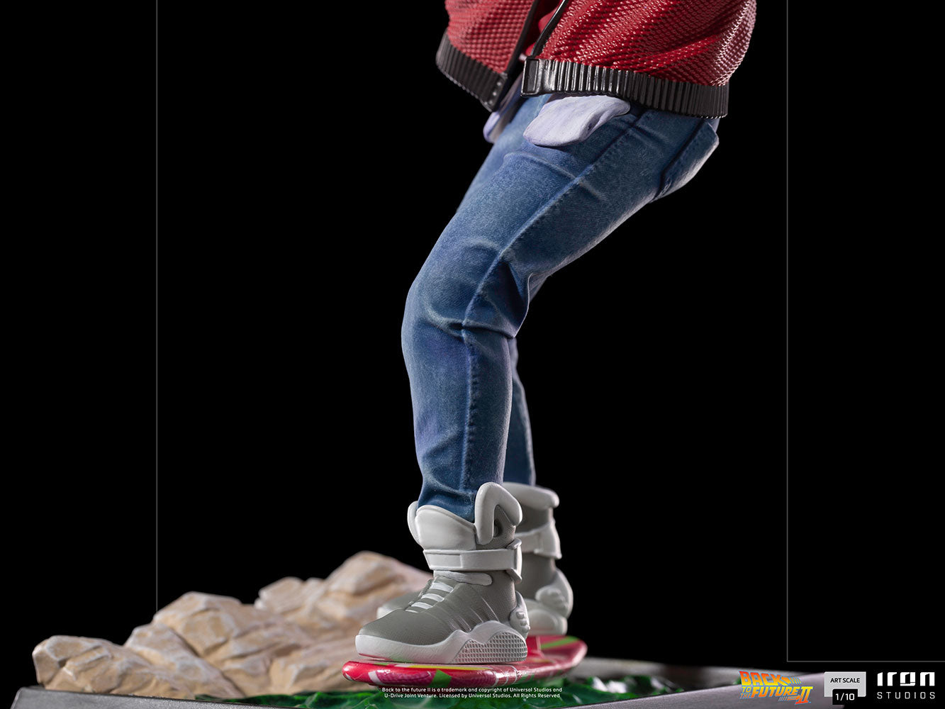 Marty McFly On Hoverboard 1:10 Scale Iron Studios