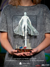 WHITE VISION 1:10 STATUE
