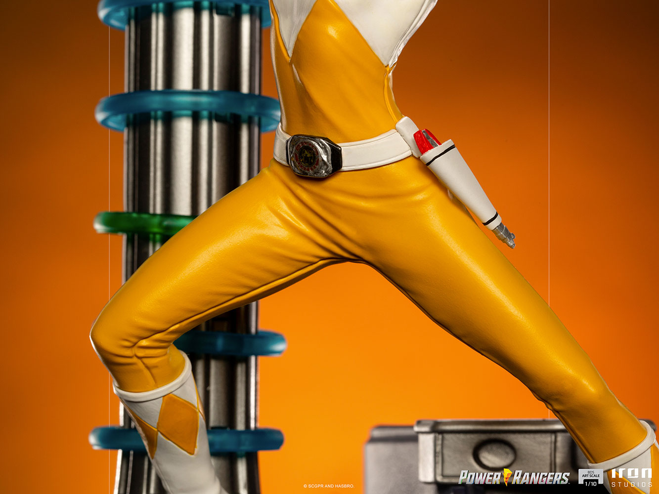 Power Ranger 1:10 Scale Figure - Yellow